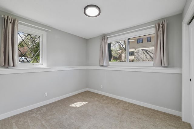 3301 Melanie Drive, Urbandale, IA 50322