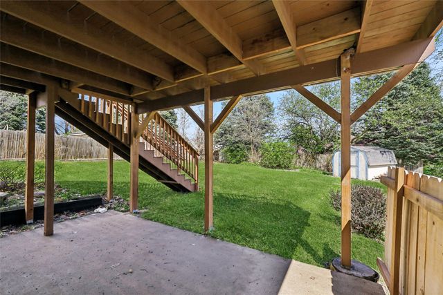 3301 Melanie Drive, Urbandale, IA 50322
