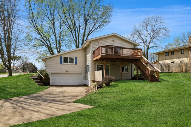 3301 Melanie Drive, Urbandale, IA 50322