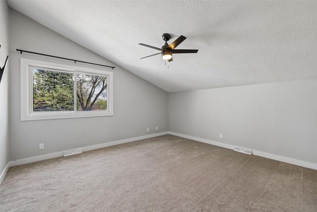 3301 Melanie Drive, Urbandale, IA 50322