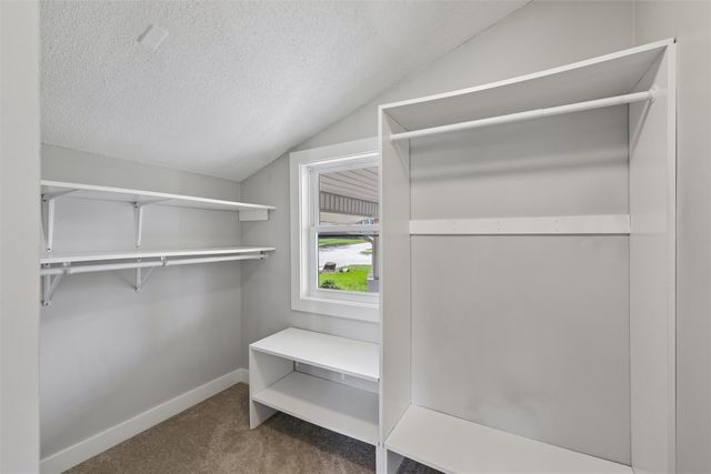 3301 Melanie Drive, Urbandale, IA 50322