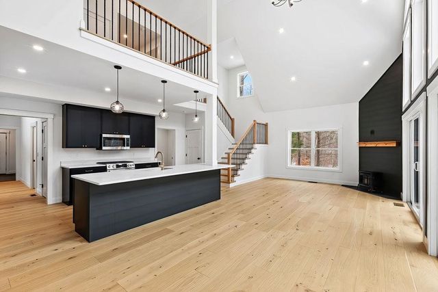 2 Jordan Way, Tuftonboro, NH 03816