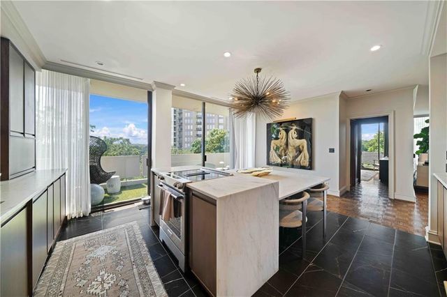 2575 Peachtree Road NE 12D, Atlanta, GA 30305