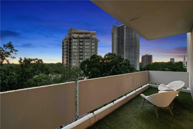 2575 Peachtree Road NE 12D, Atlanta, GA 30305