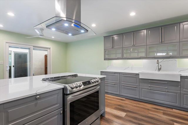 4826 Garden Homes Pl, Elk Grove, CA 95758