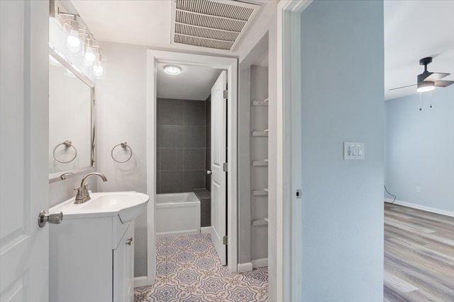 4826 Garden Homes Pl, Elk Grove, CA 95758