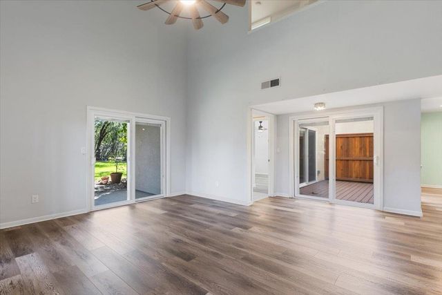 4826 Garden Homes Pl, Elk Grove, CA 95758