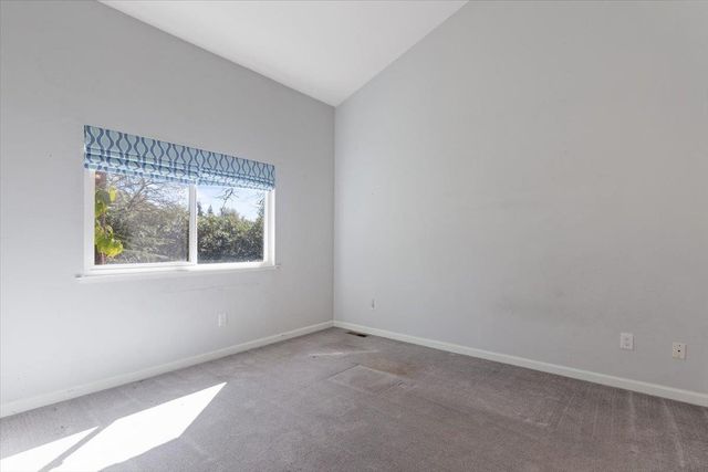 4826 Garden Homes Pl, Elk Grove, CA 95758