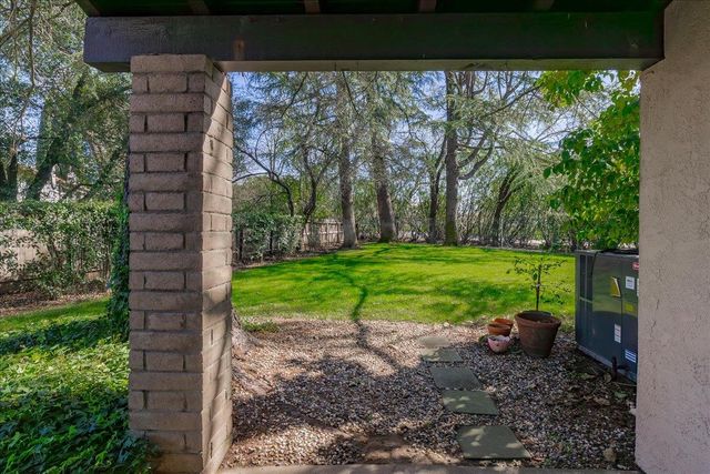 4826 Garden Homes Pl, Elk Grove, CA 95758