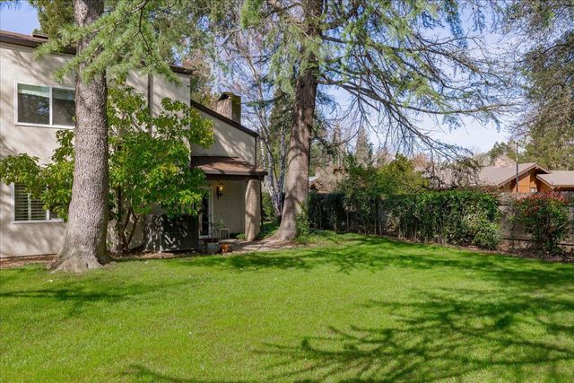 4826 Garden Homes Pl, Elk Grove, CA 95758