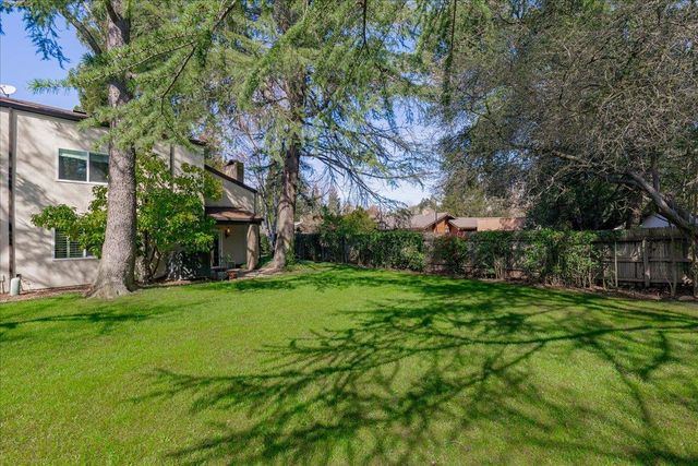 4826 Garden Homes Pl, Elk Grove, CA 95758