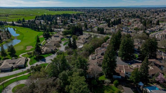 4826 Garden Homes Pl, Elk Grove, CA 95758