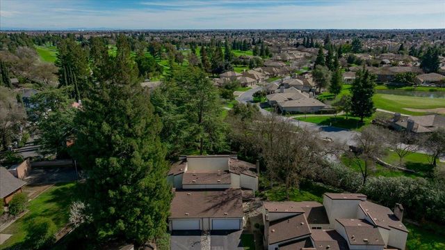 4826 Garden Homes Pl, Elk Grove, CA 95758