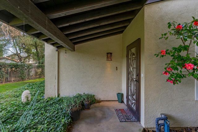 4826 Garden Homes Pl, Elk Grove, CA 95758