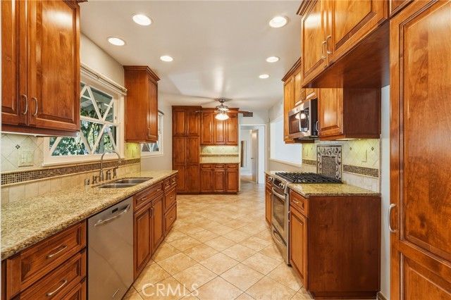 7140 Maynard Avenue, West Hills (los Angeles), CA 91307