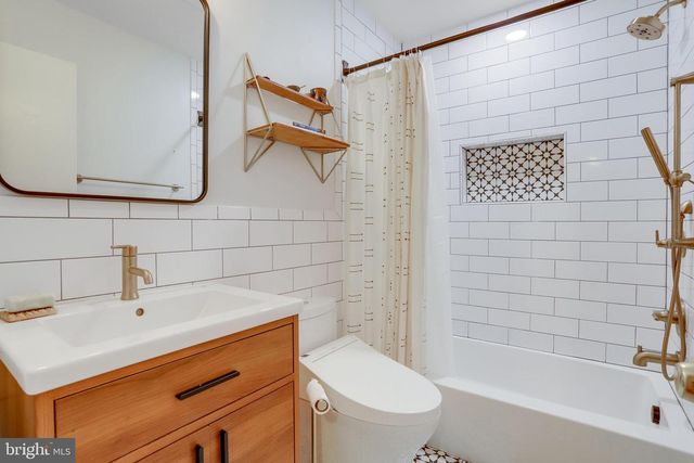 8805 MENARD CT, Alexandria, VA 22309