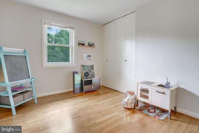 8805 MENARD CT, Alexandria, VA 22309