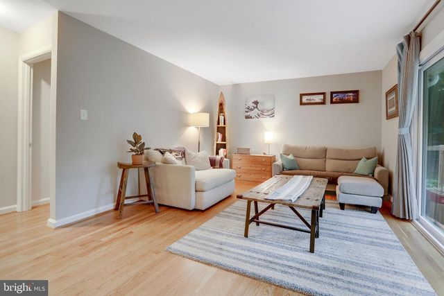 8805 MENARD CT, Alexandria, VA 22309