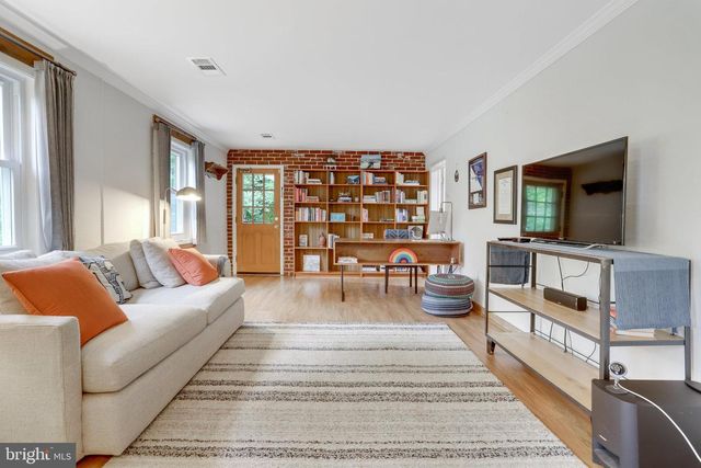 8805 MENARD CT, Alexandria, VA 22309