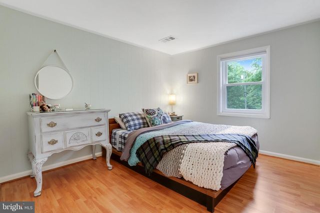 8805 MENARD CT, Alexandria, VA 22309
