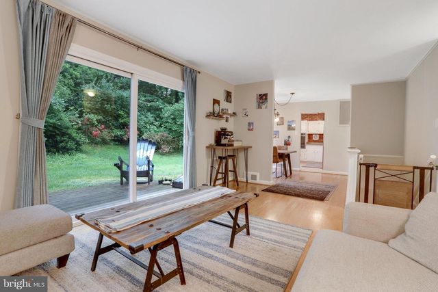 8805 MENARD CT, Alexandria, VA 22309