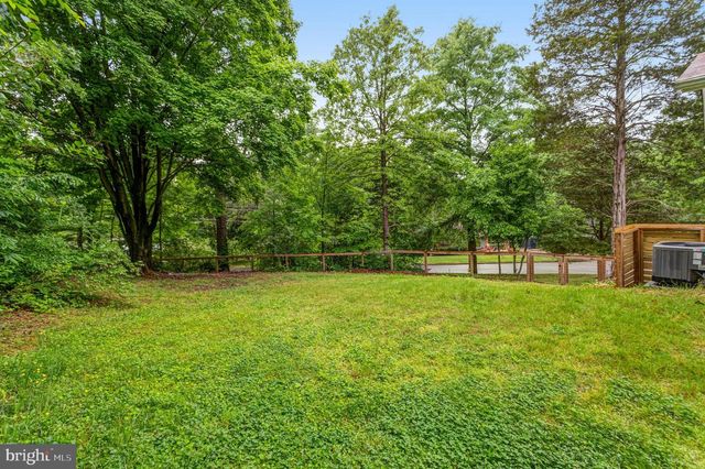 8805 MENARD CT, Alexandria, VA 22309
