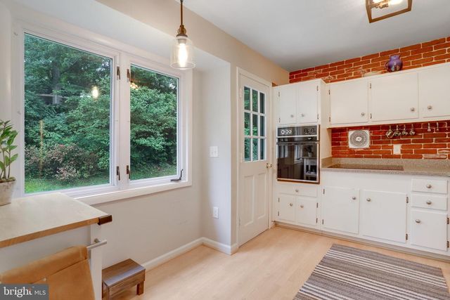 8805 MENARD CT, Alexandria, VA 22309
