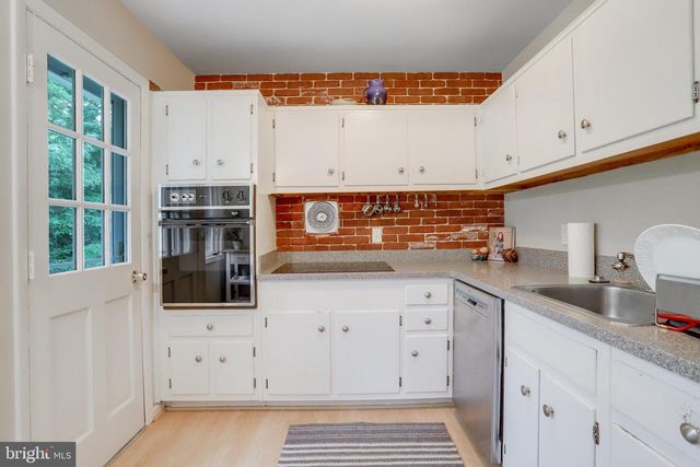 8805 MENARD CT, Alexandria, VA 22309
