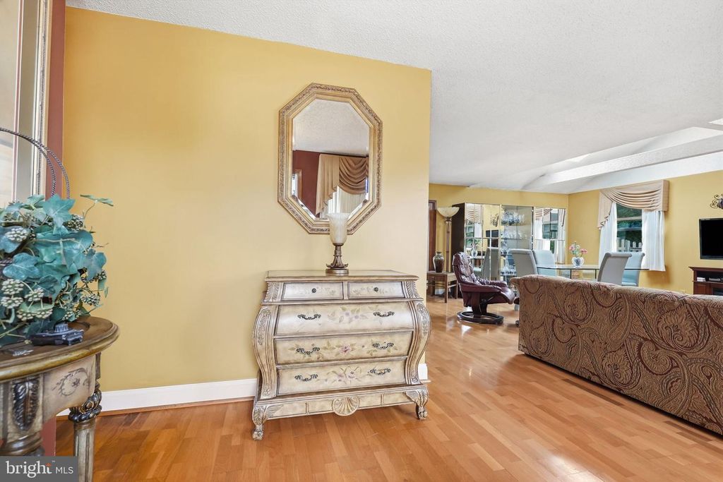 1021 W PINE ST, FEASTERVILLE TREVOSE, PA 19053 — photo 5