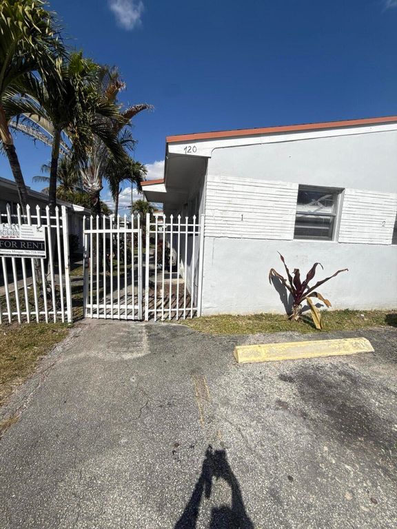720 SW 7th Street 1, Dania Beach, FL 33004
