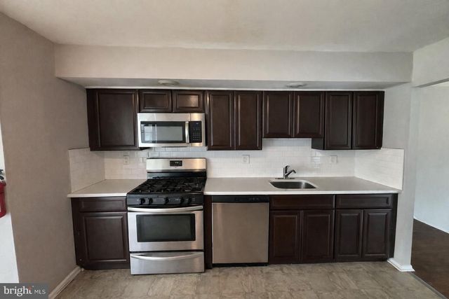 1946 BIRCHWOOD PK DR N, Cherry Hill, NJ 08003