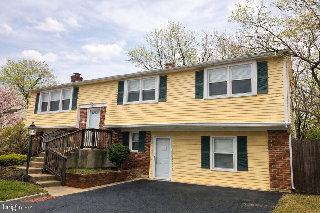1946 BIRCHWOOD PK DR N, Cherry Hill, NJ 08003