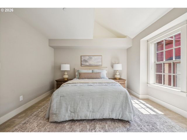 532 2ND St, Lake Oswego, OR 97034