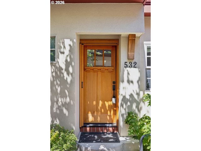 532 2ND St, Lake Oswego, OR 97034