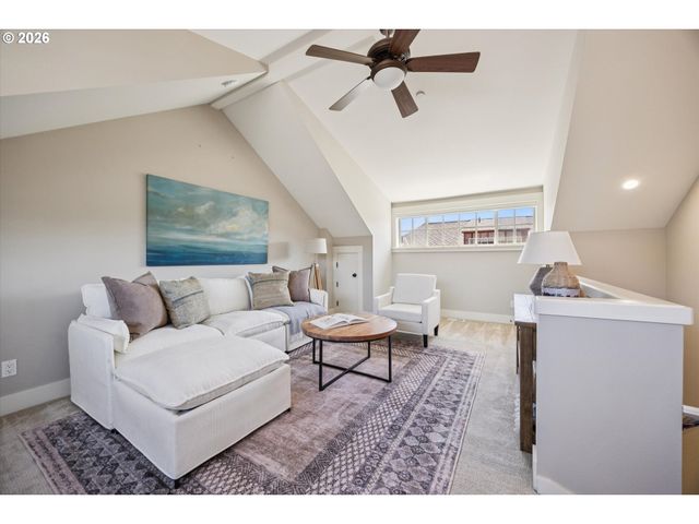 532 2ND St, Lake Oswego, OR 97034