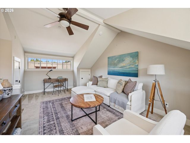 532 2ND St, Lake Oswego, OR 97034