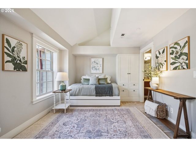 532 2ND St, Lake Oswego, OR 97034