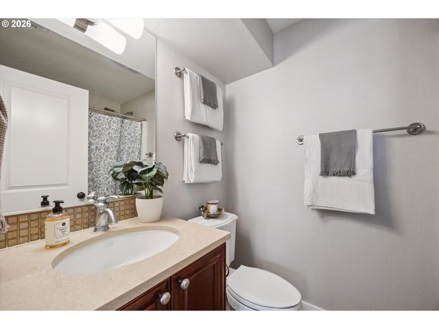 532 2ND St, Lake Oswego, OR 97034