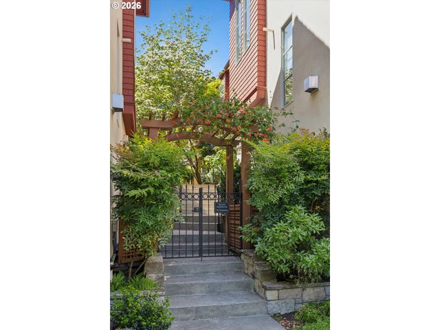 532 2ND St, Lake Oswego, OR 97034