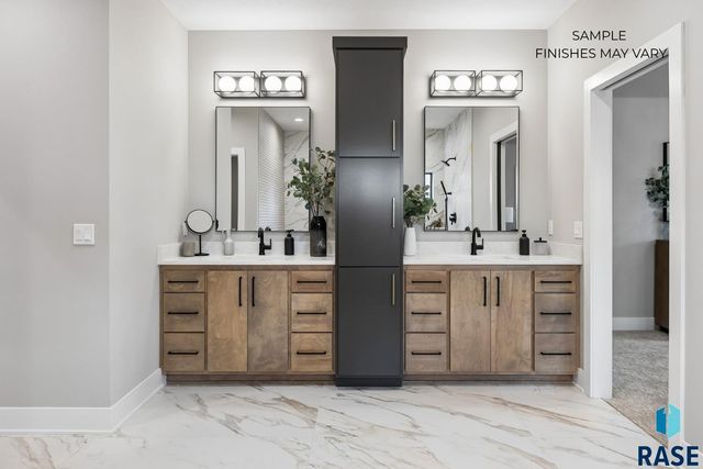 7413 E Twin Pines Ct Court, Sioux Falls, SD 57110