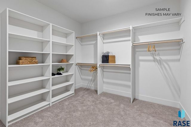 7413 E Twin Pines Ct Court, Sioux Falls, SD 57110