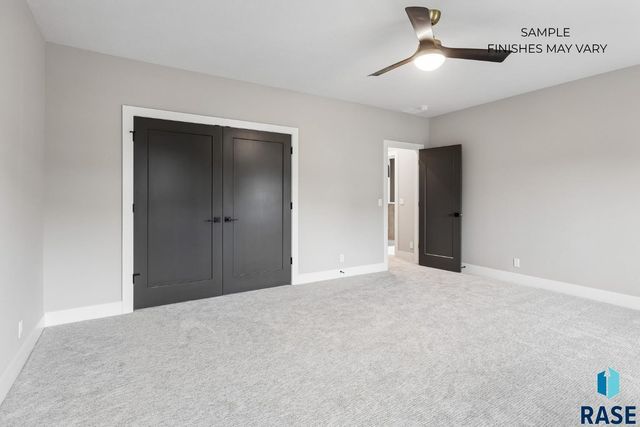 7413 E Twin Pines Ct Court, Sioux Falls, SD 57110