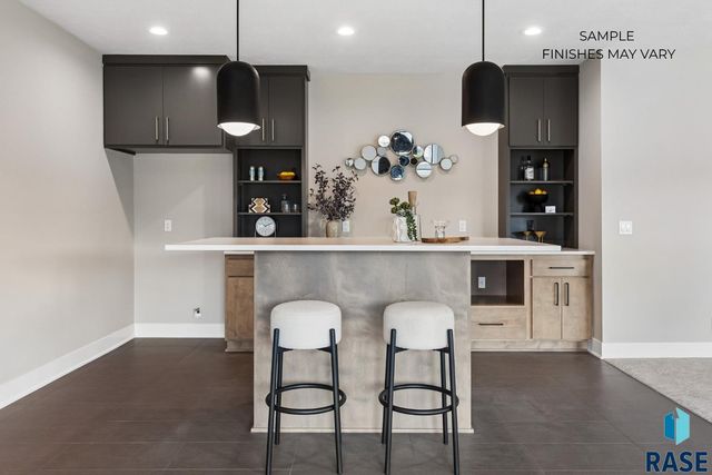 7413 E Twin Pines Ct Court, Sioux Falls, SD 57110