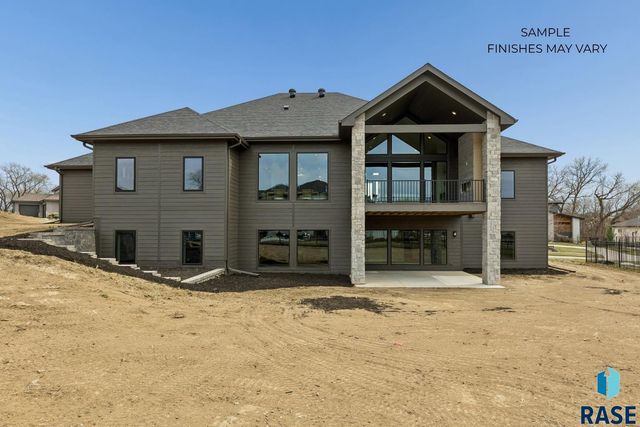 7413 E Twin Pines Ct Court, Sioux Falls, SD 57110