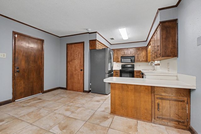 114 Foxdell Circle, Jacksonville, AR 72076
