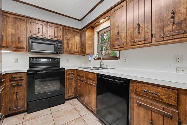 114 Foxdell Circle, Jacksonville, AR 72076