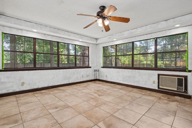 114 Foxdell Circle, Jacksonville, AR 72076