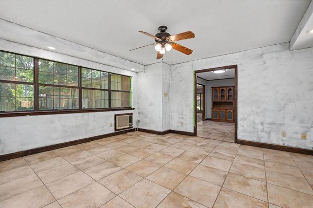 114 Foxdell Circle, Jacksonville, AR 72076