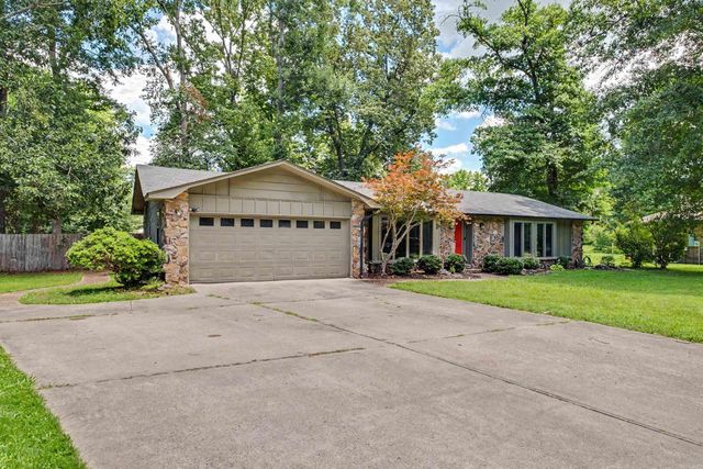 114 Foxdell Circle, Jacksonville, AR 72076