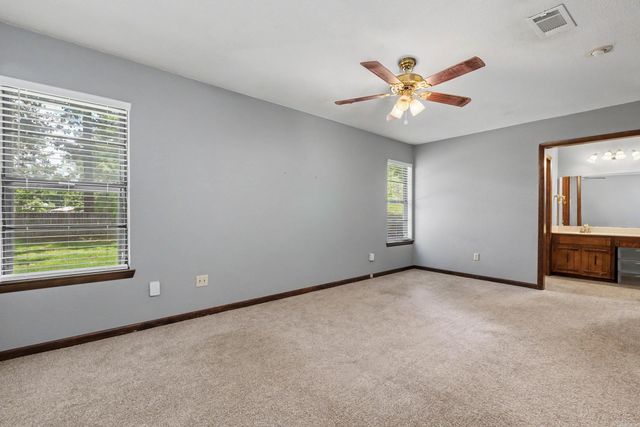 114 Foxdell Circle, Jacksonville, AR 72076
